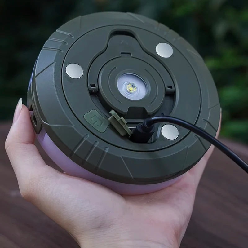 Multifunktionell campinglampa