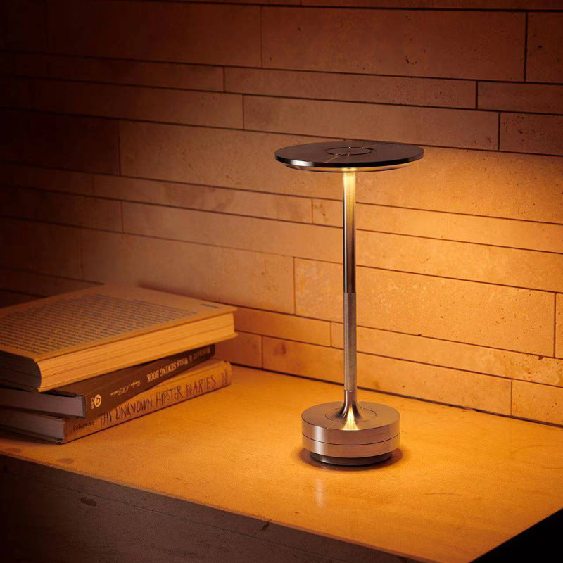 Aurora Trådlös Touchlampa