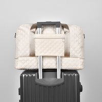 Praktisk weekendbag med bottenfack