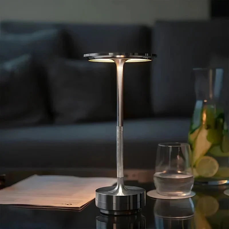 Stilren touchlampa